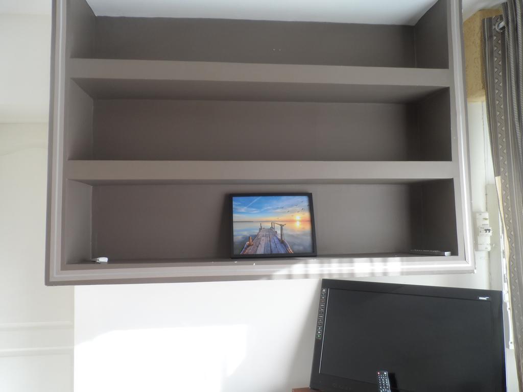 Studio Dependance Maison, 5 Mnt Gare & Tram Vénissieux Værelse billede