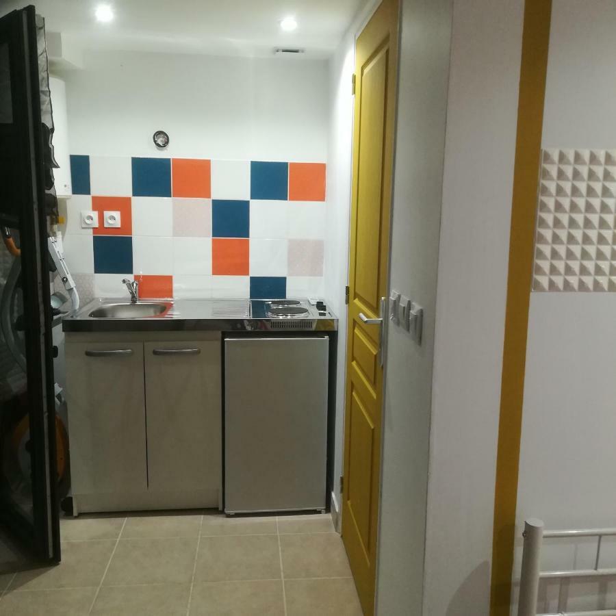Studio Dependance Maison, 5 Mnt Gare & Tram Vénissieux Eksteriør billede